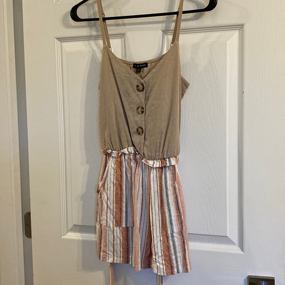 Romper - Picture 1 of 5